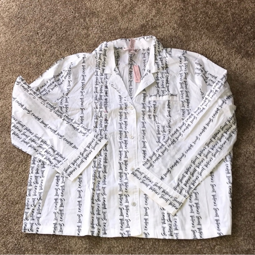 Victoria’s Secret Long Sleeve Tops Pajama Logo VS size XLarge. NWT